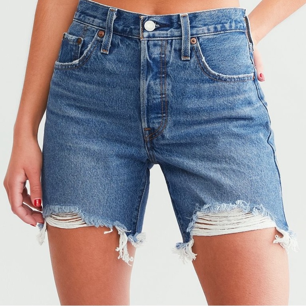 Levi’s 501 Short - Picture 2 of 4